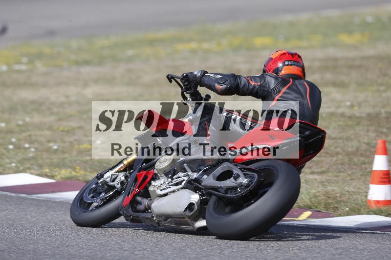 /37 09.08.2026  Pluess Motosport ADR/Freies Fahren/415